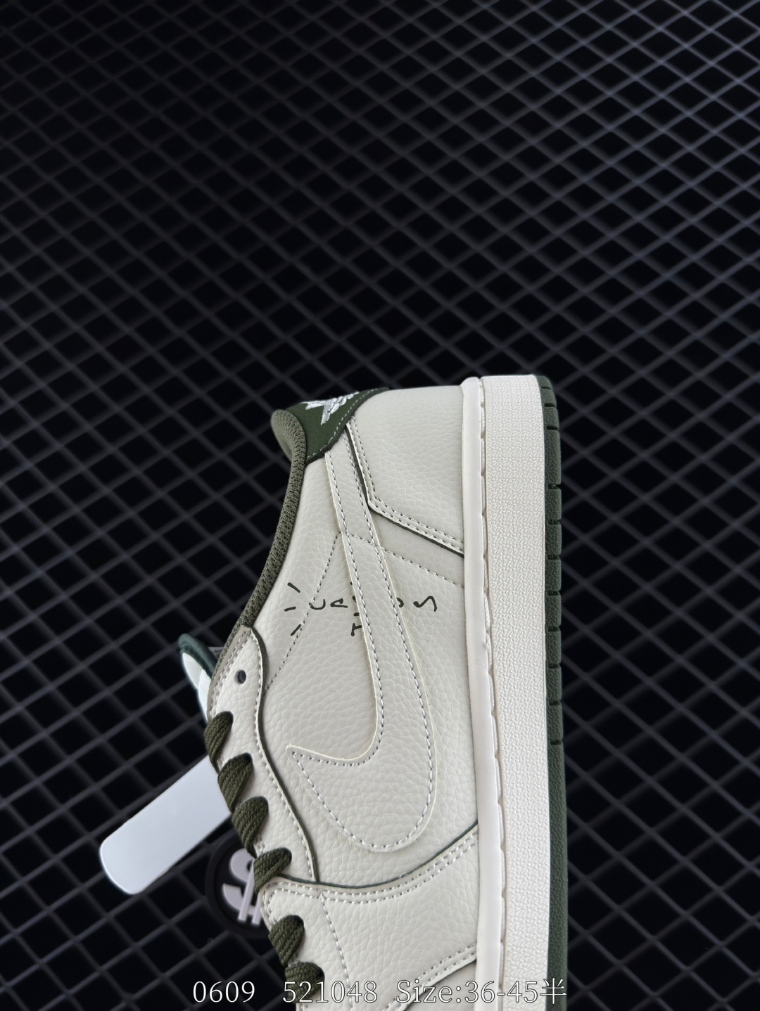 Travis Scott x Air Jordan 1 ” Reverse Mocha “